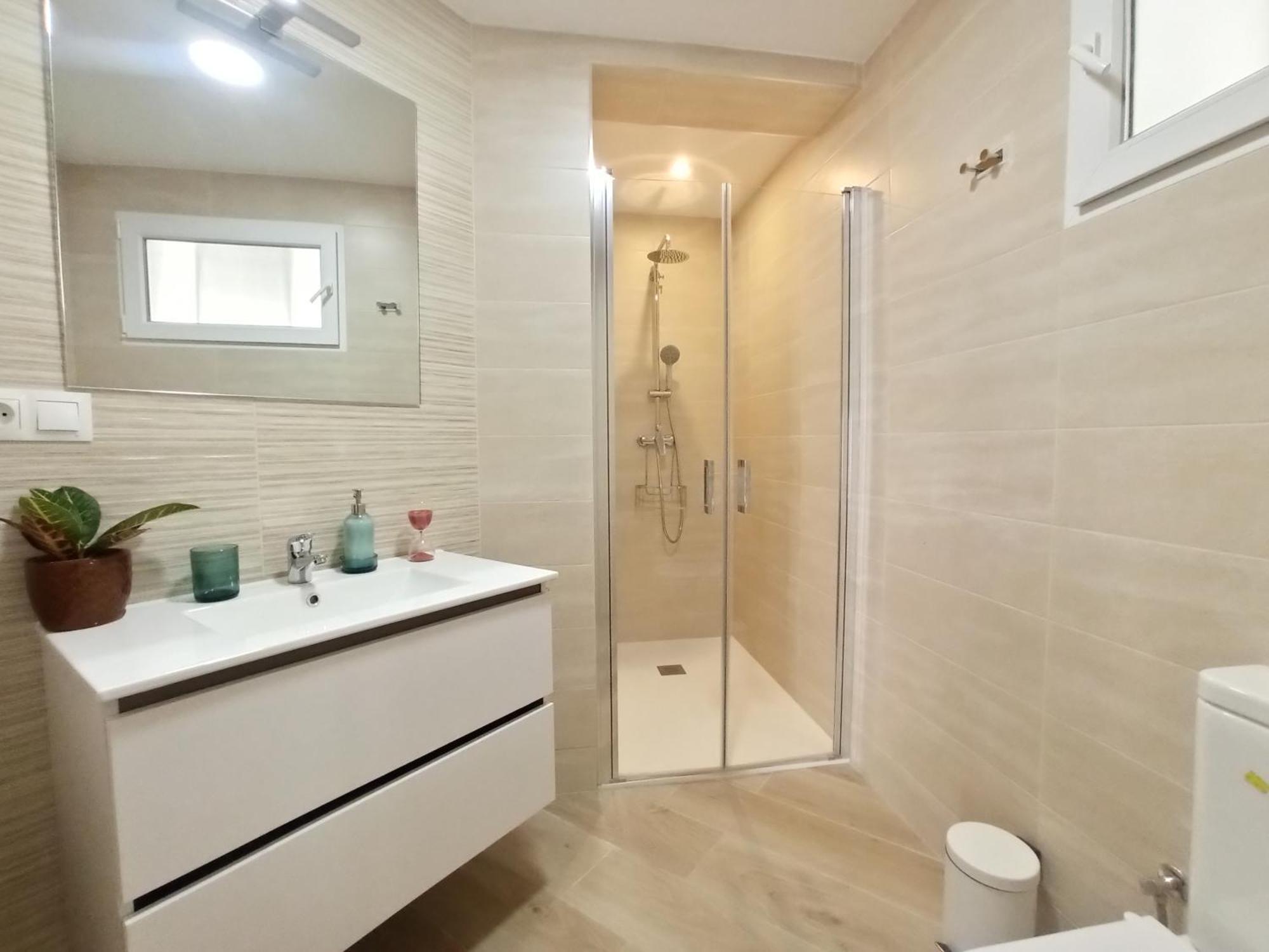 A Estrenar Preciosa Suite-Centrico-Con Jardin Y Porche Torremolinos Luaran gambar
